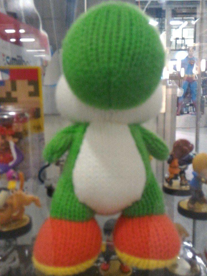 mega yoshi amiibo