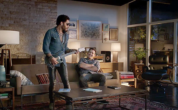 Korean Marquee miljø Update: Full trailer - Guitar Hero Live commercial featuring Lenny Kravitz  and James Franco
