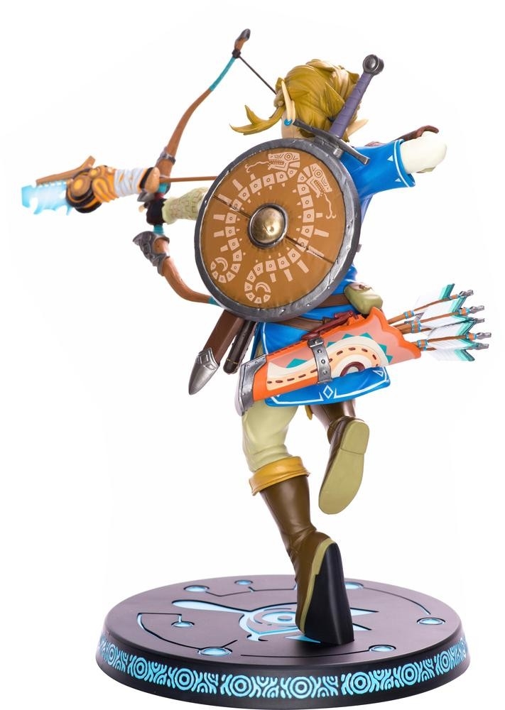 zelda figurine breath of the wild